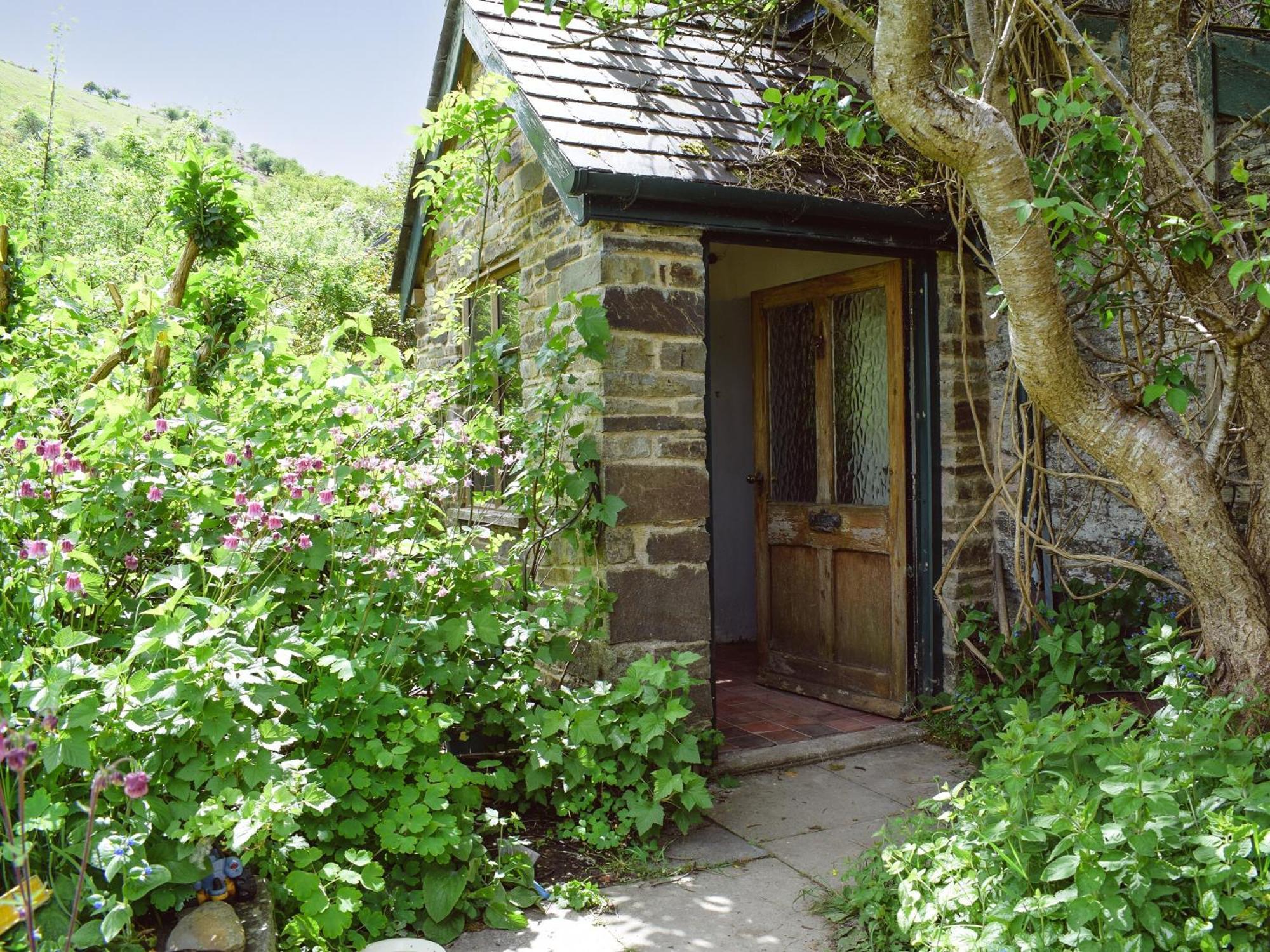 Lower Goytre Farmhouse Llanfair Waterdine Exterior foto